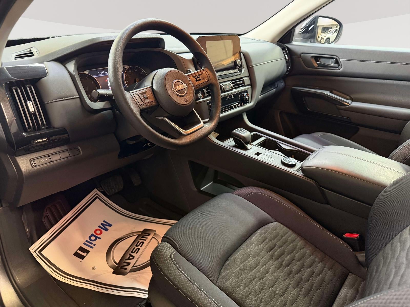 2025 Nissan Pathfinder S 4WD