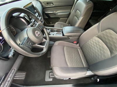 2024 Nissan Pathfinder SV FWD