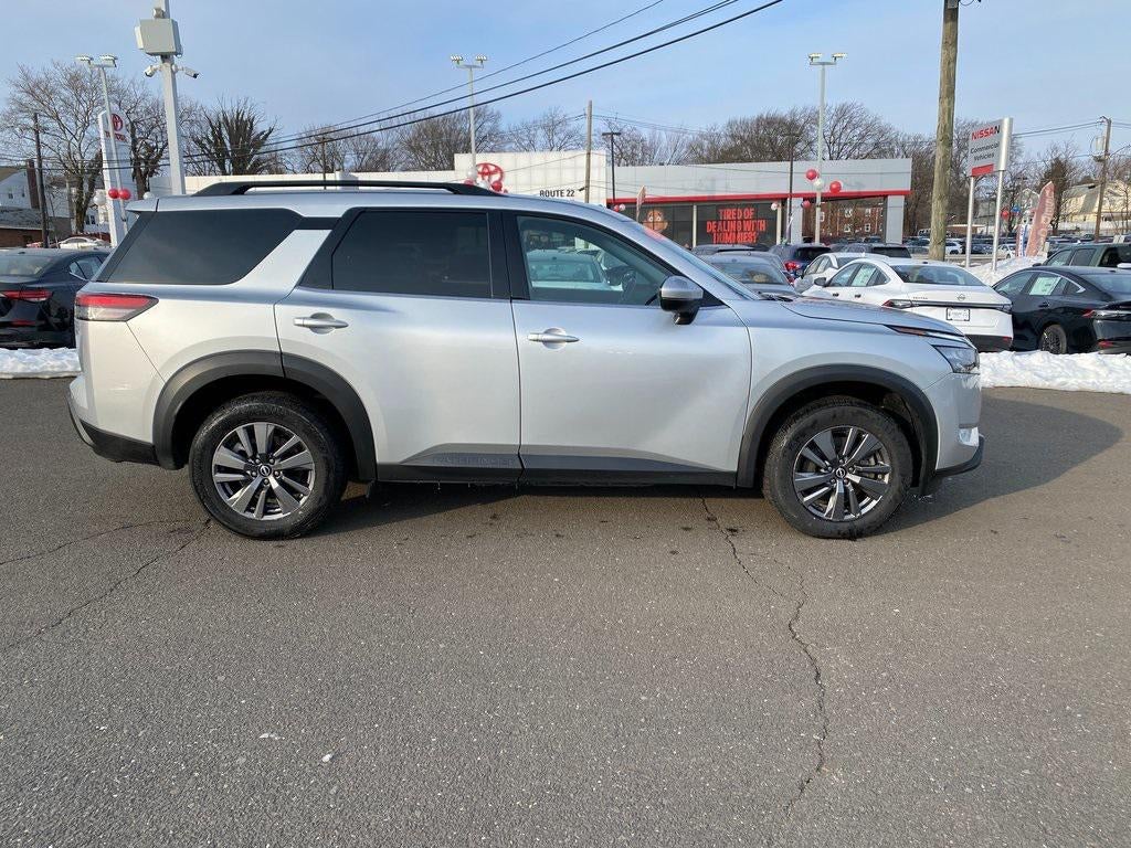 2024 Nissan Pathfinder SV FWD