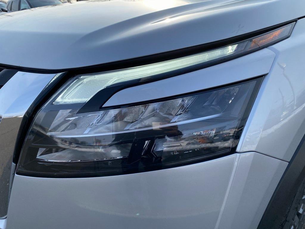 2024 Nissan Pathfinder SV FWD