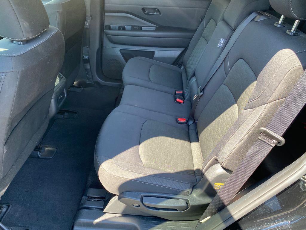 2024 Nissan Pathfinder SV FWD
