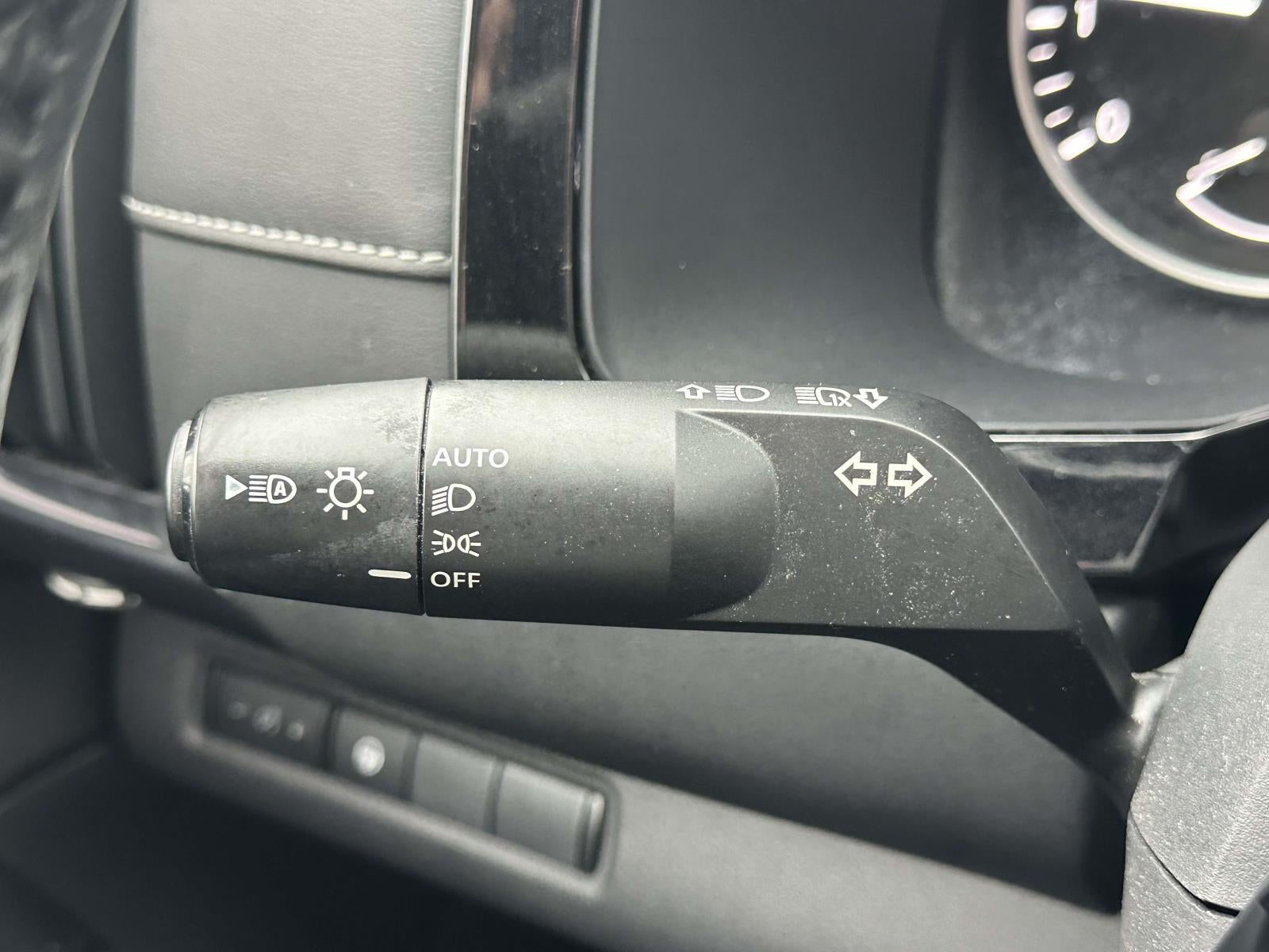 2022 Nissan Pathfinder SV 4WD