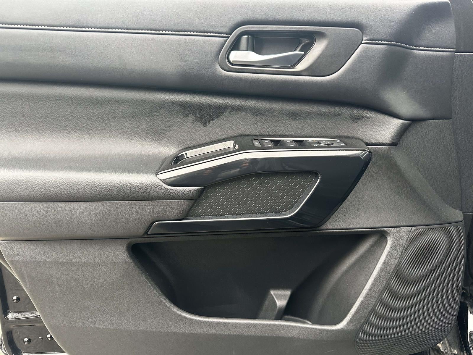 2022 Nissan Pathfinder SV 4WD