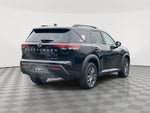 2022 Nissan Pathfinder SV 4WD