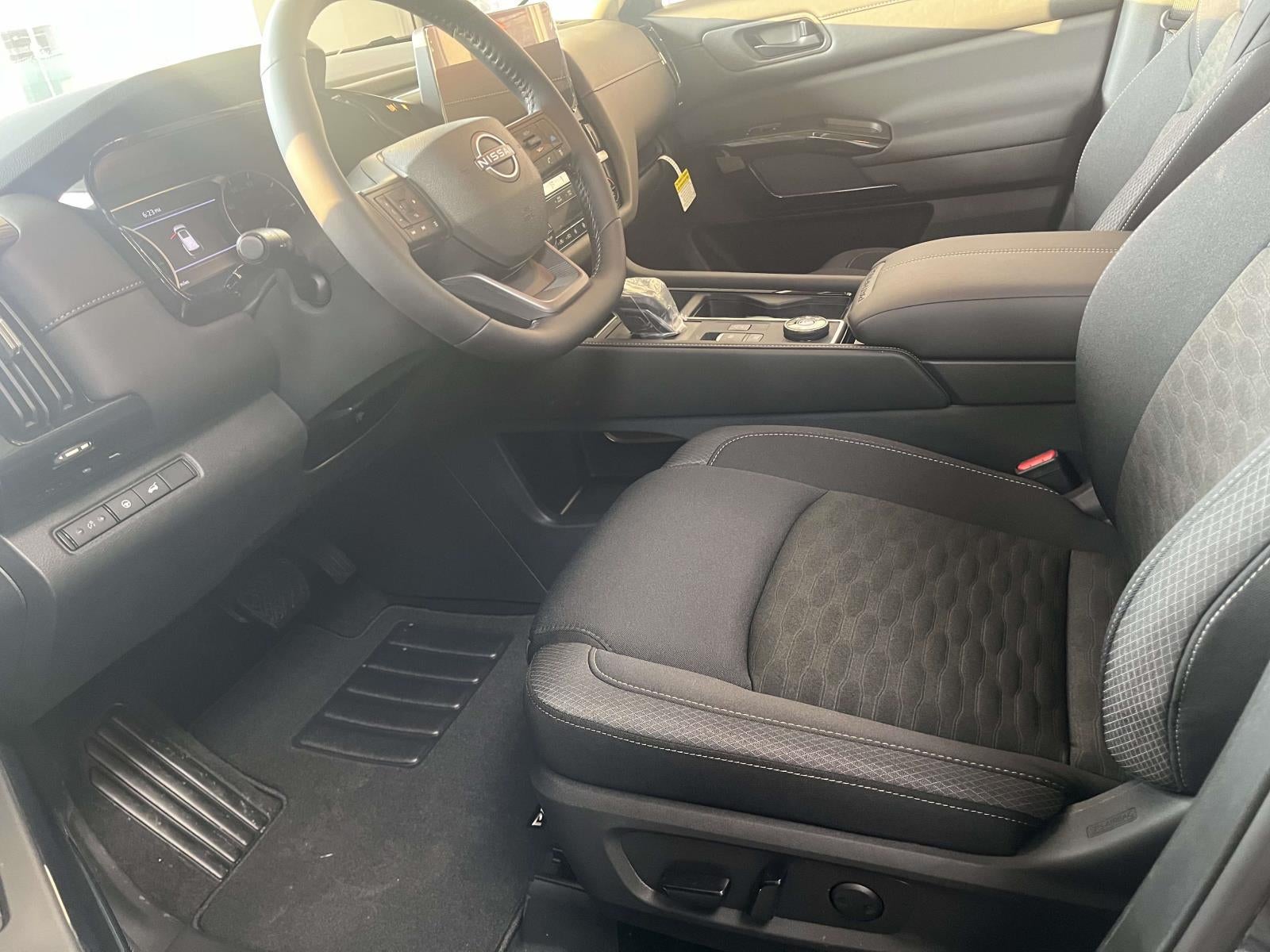 2024 Nissan Pathfinder SV 4WD