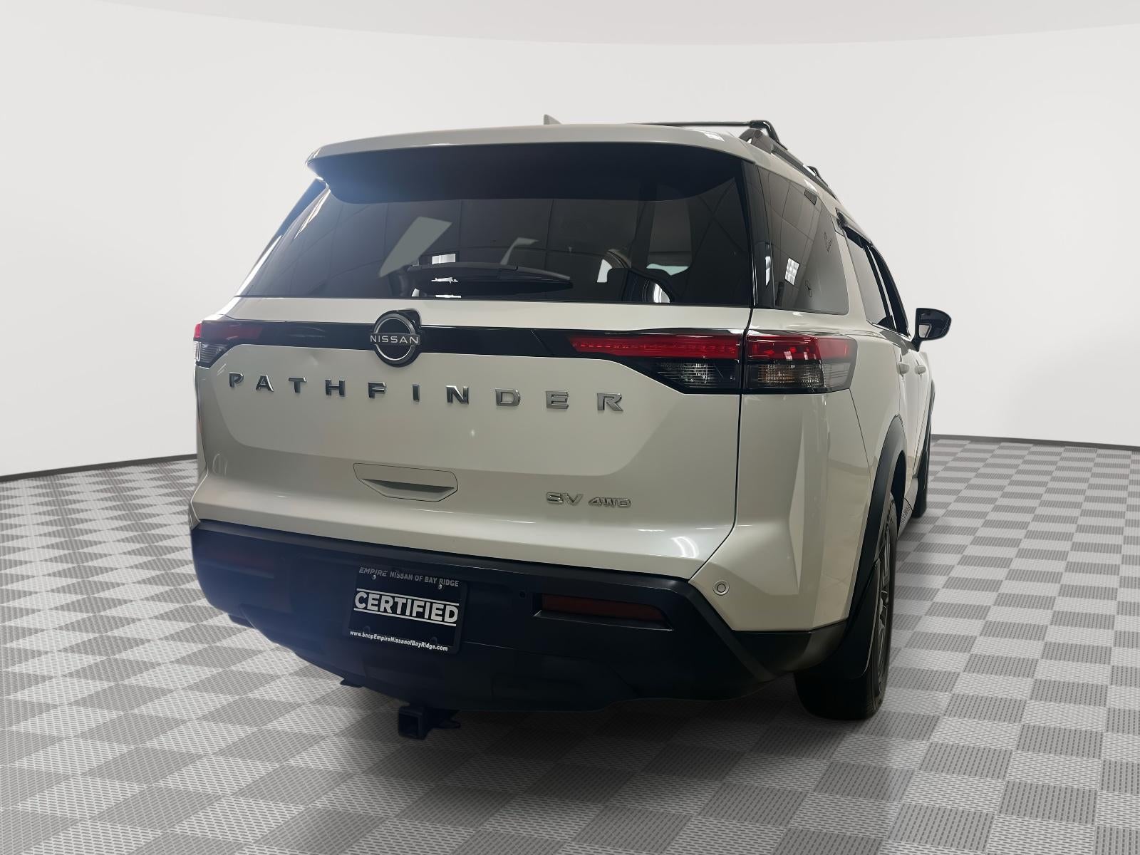 2022 Nissan Pathfinder SV
