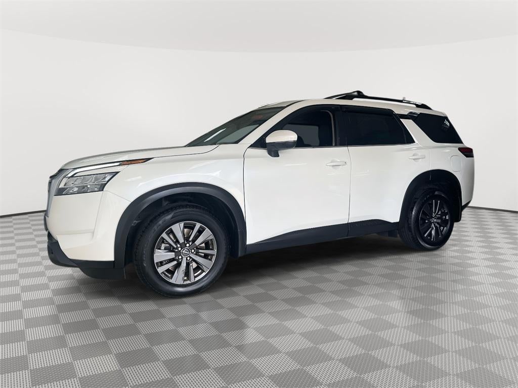 2022 Nissan Pathfinder SV