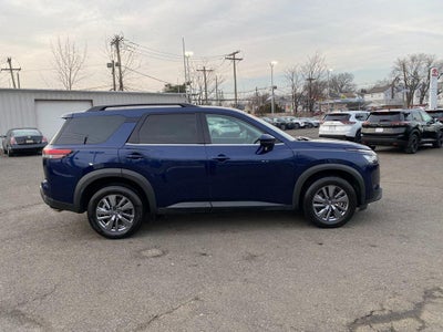 2024 Nissan Pathfinder SV 4WD