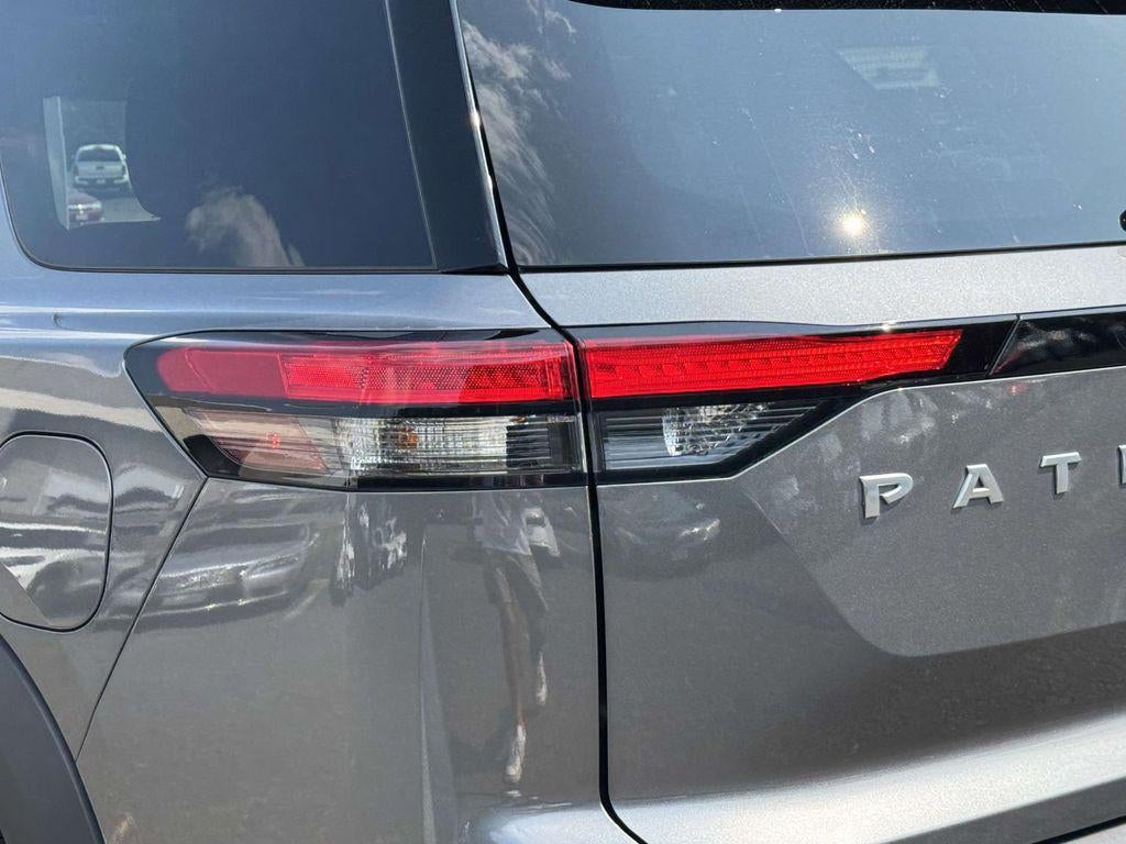 2024 Nissan Pathfinder SV 4WD