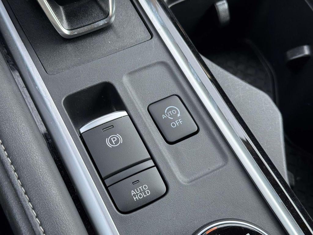 2024 Nissan Pathfinder SV 4WD
