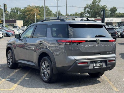 2024 Nissan Pathfinder SV 4WD