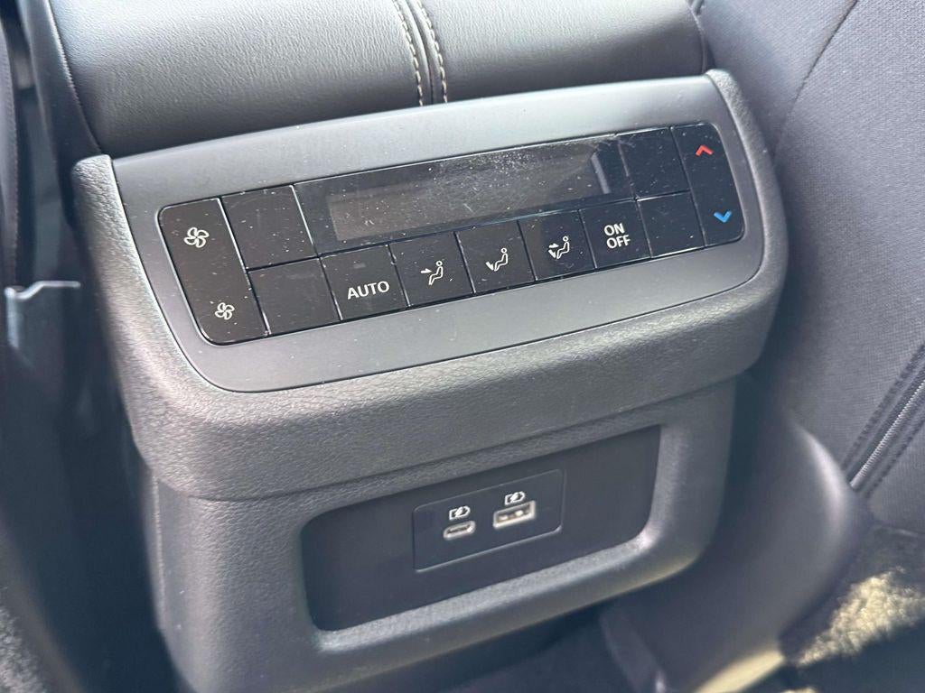2024 Nissan Pathfinder SV 4WD