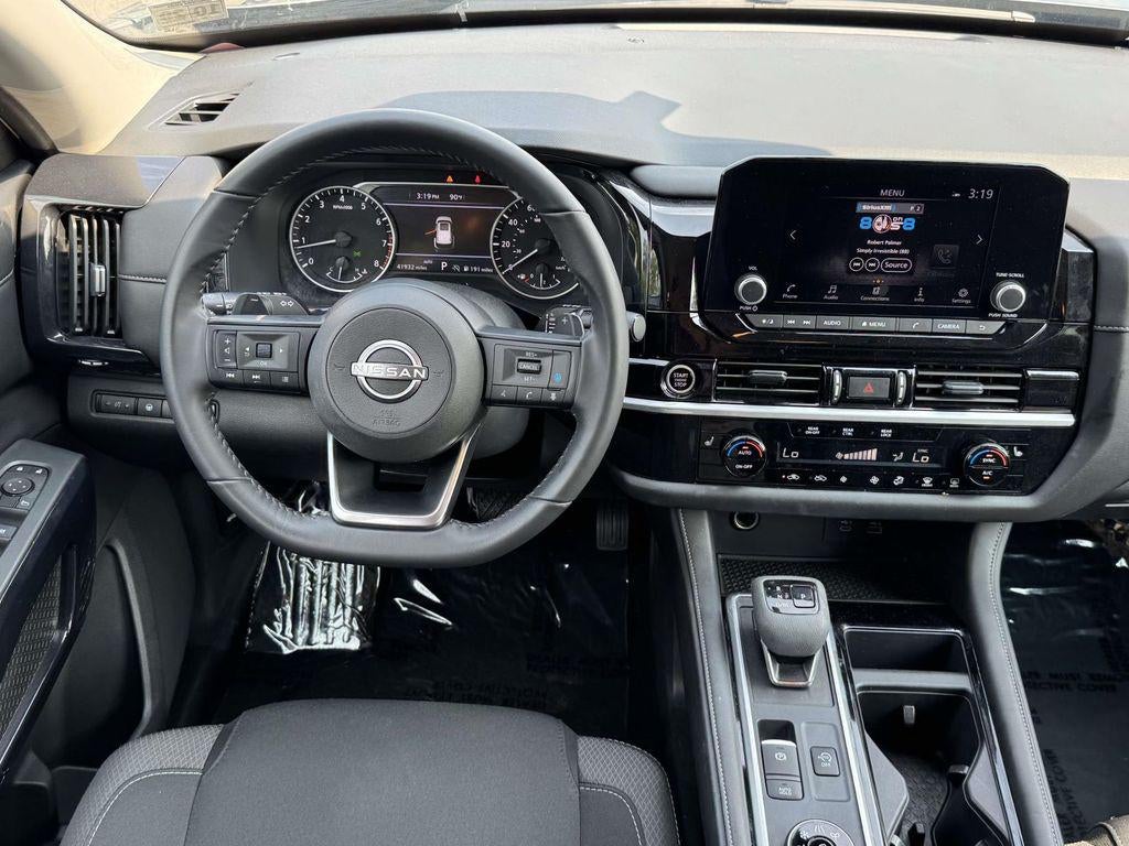 2024 Nissan Pathfinder SV 4WD