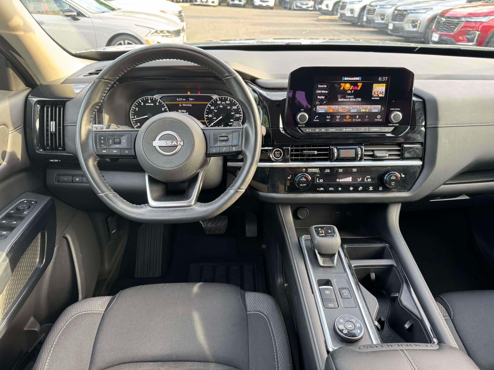 2024 Nissan Pathfinder SV 4WD