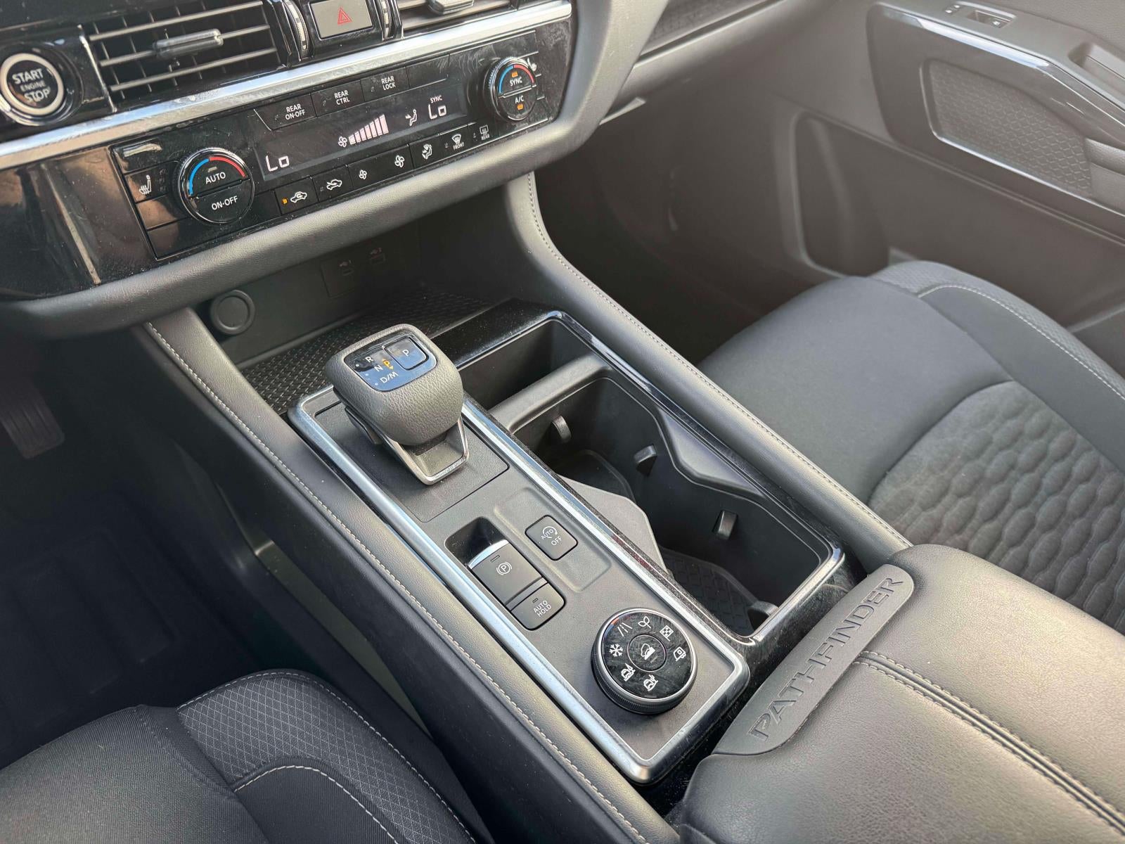 2024 Nissan Pathfinder SV 4WD