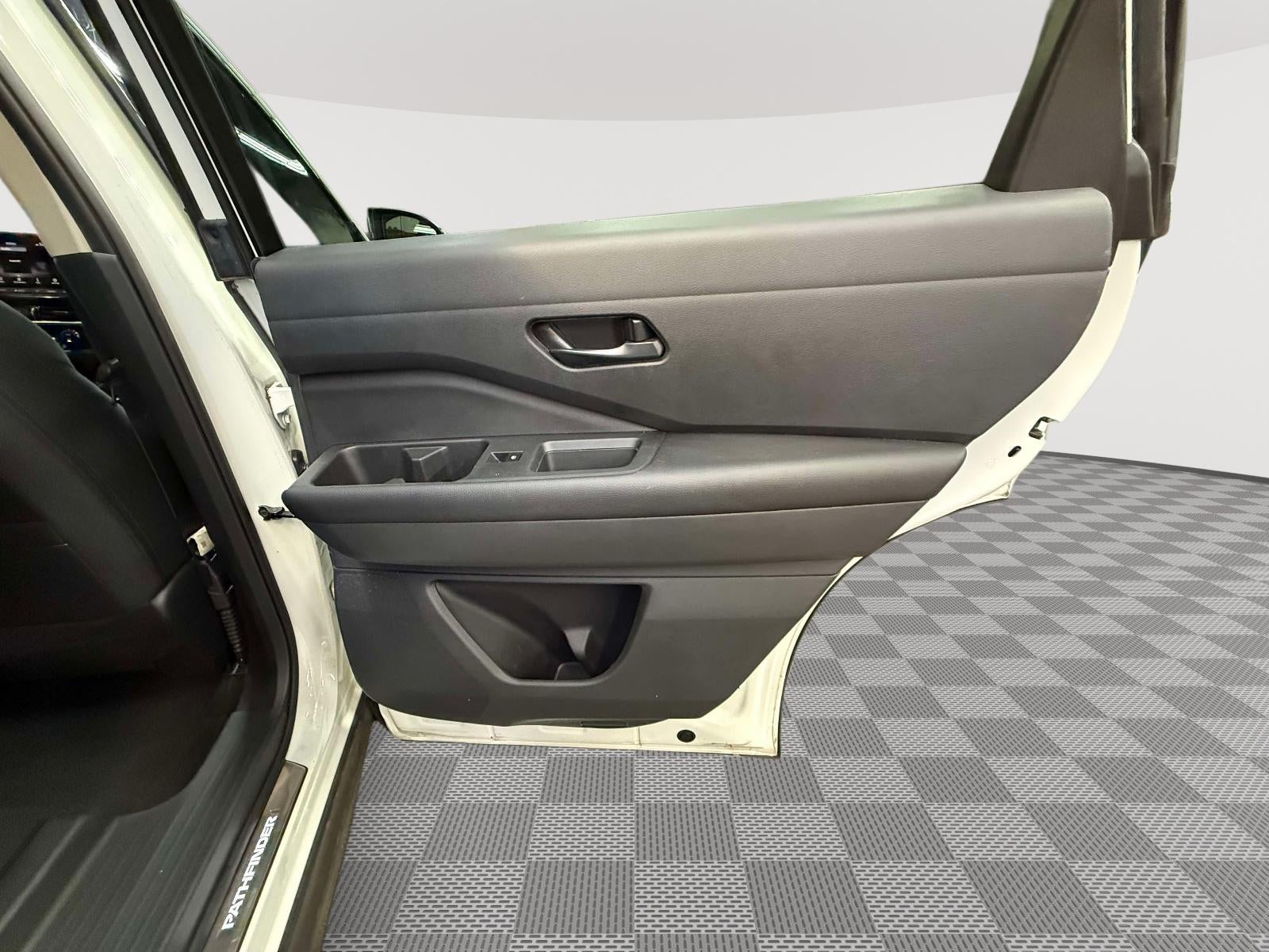 2023 Nissan Pathfinder SV 4WD