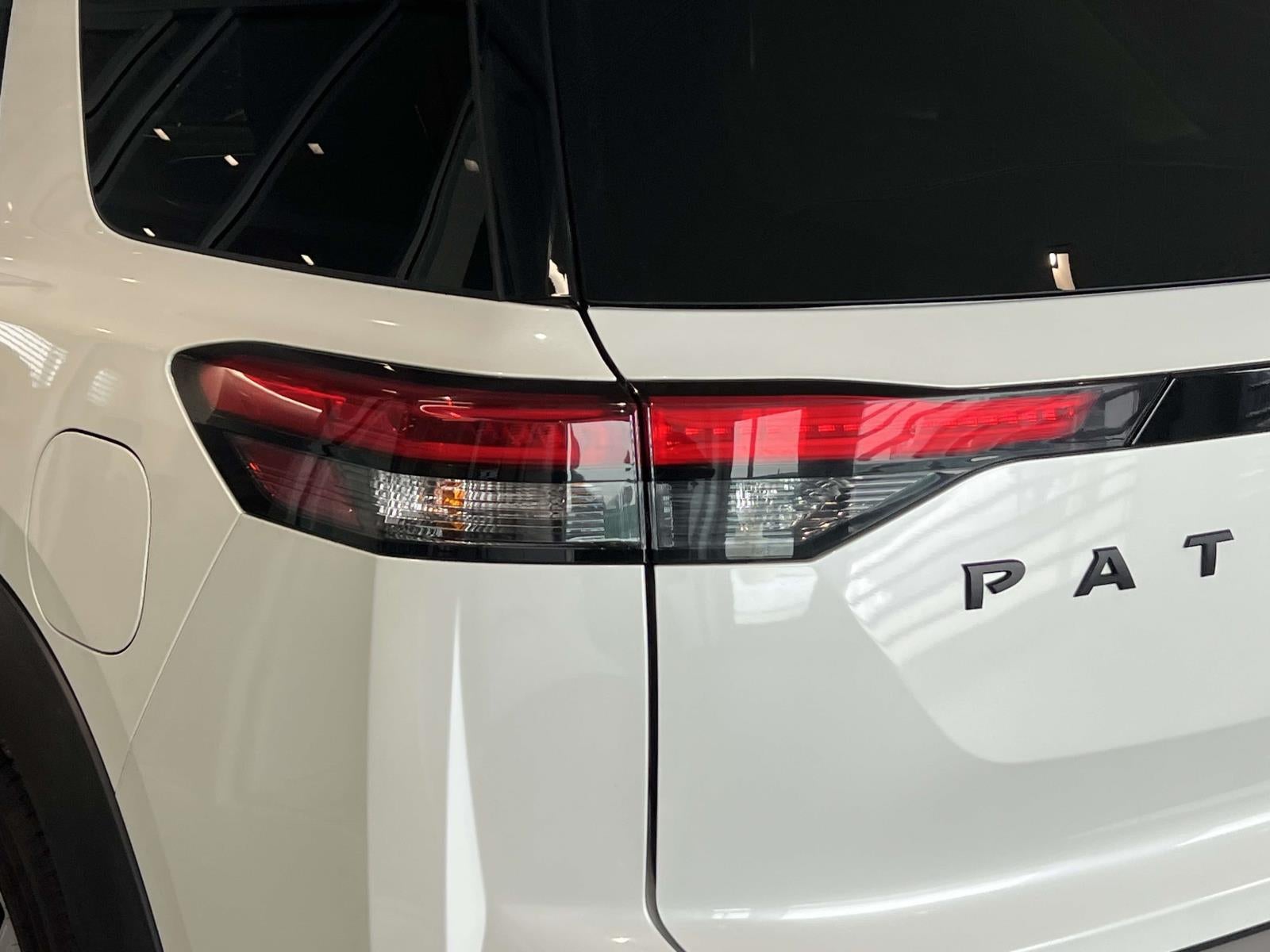 2023 Nissan Pathfinder SL 4WD