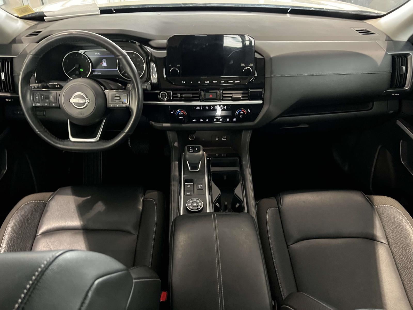 2023 Nissan Pathfinder SL 4WD