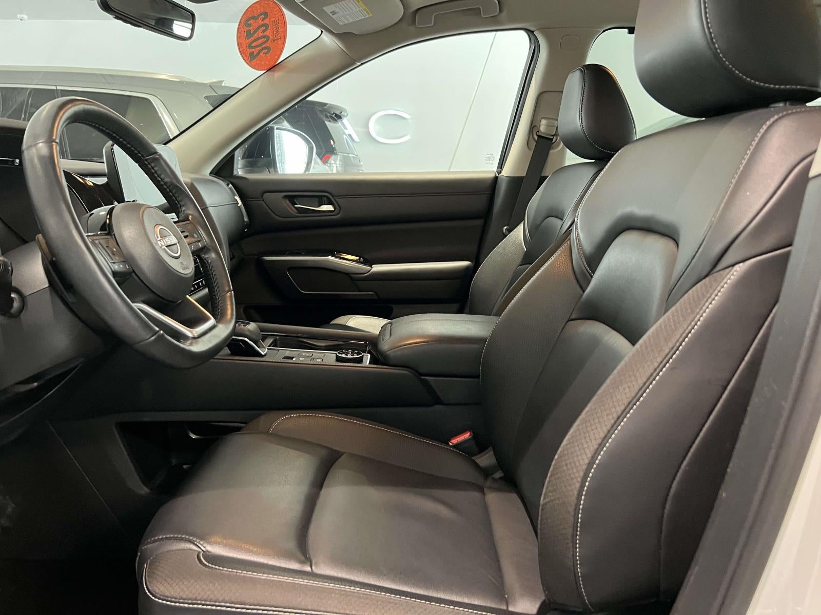 2023 Nissan Pathfinder SL 4WD