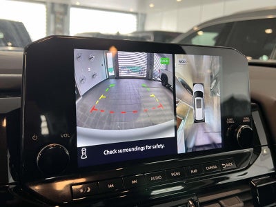 2023 Nissan Pathfinder SL 4WD