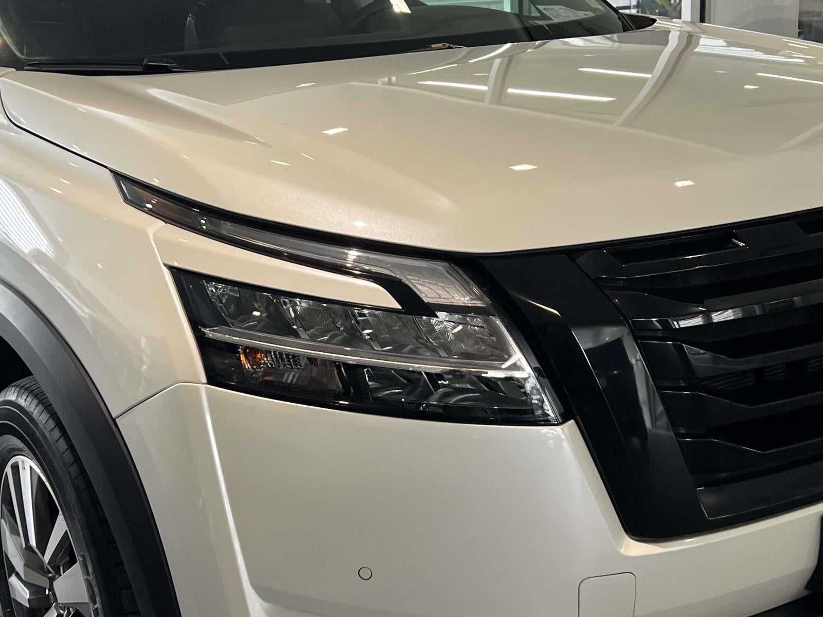 2023 Nissan Pathfinder SL 4WD