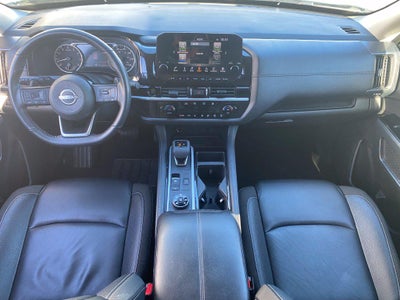 2025 Nissan Pathfinder SL 4WD