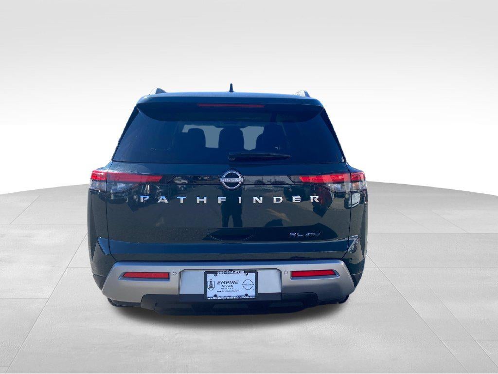 2025 Nissan Pathfinder SL 4WD