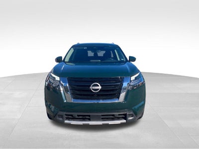 2025 Nissan Pathfinder SL 4WD