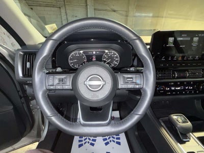 2024 Nissan Pathfinder SL 4WD