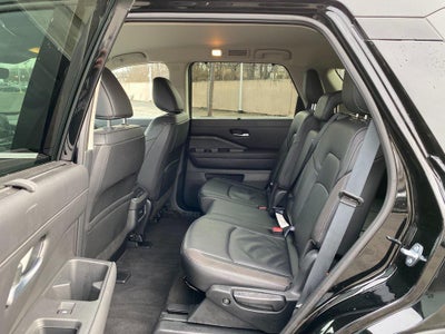 2025 Nissan Pathfinder SL 4WD