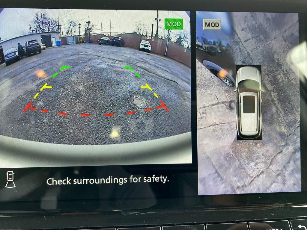 2025 Nissan Pathfinder SL 4WD