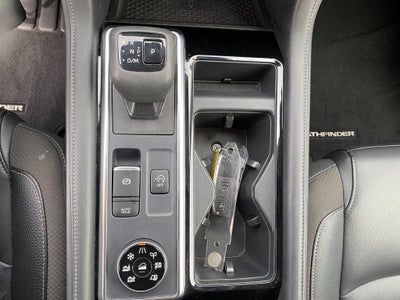 2025 Nissan Pathfinder SL 4WD