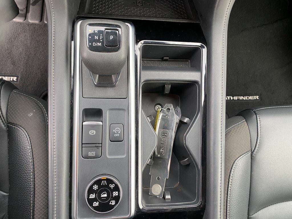 2025 Nissan Pathfinder SL 4WD