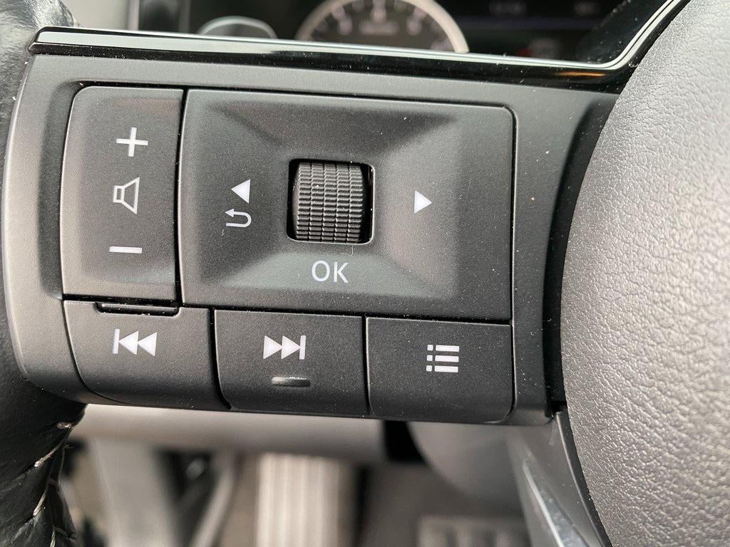 2025 Nissan Pathfinder SL 4WD