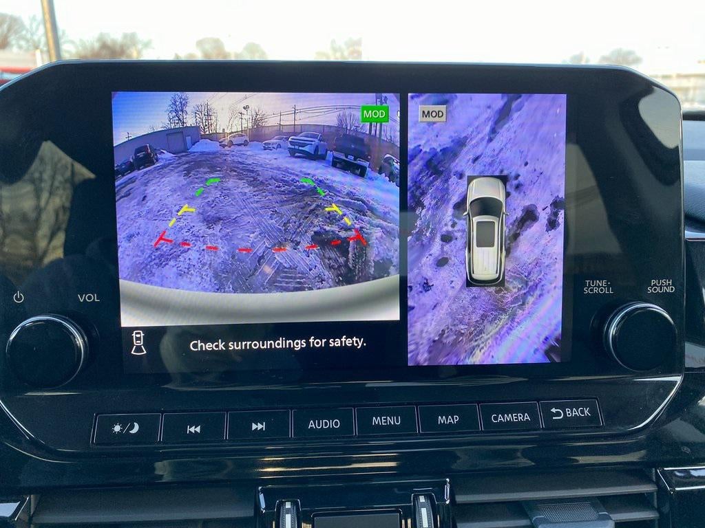 2025 Nissan Pathfinder SL 4WD