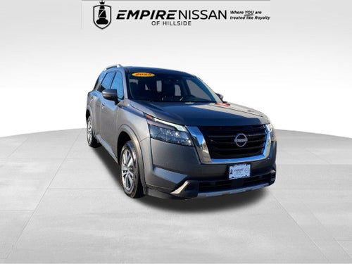 2025 Nissan Pathfinder SL 4WD