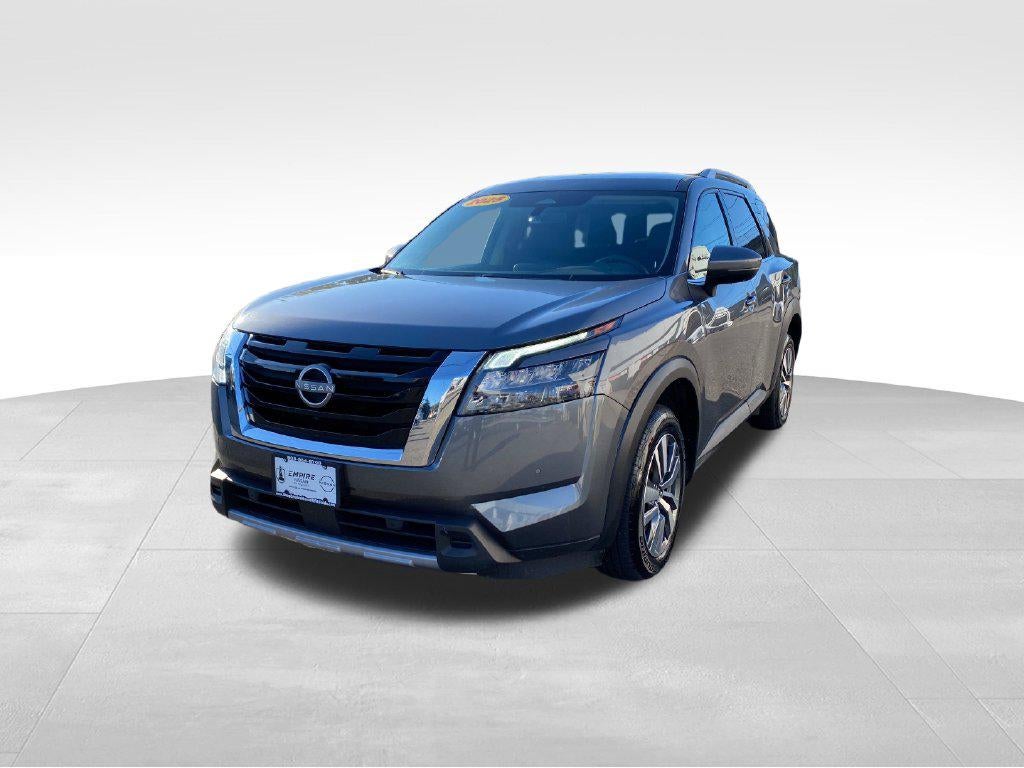 2025 Nissan Pathfinder SL 4WD
