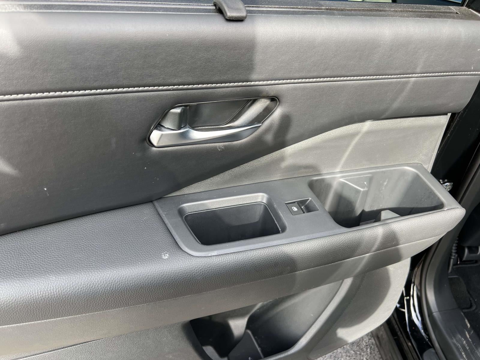 2024 Nissan Pathfinder SL 4WD