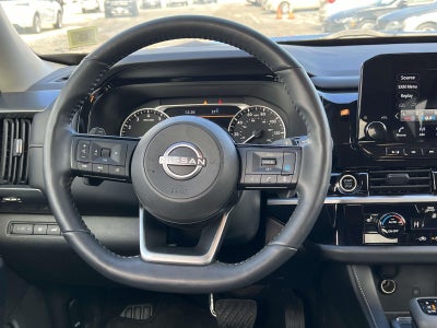 2024 Nissan Pathfinder SL 4WD