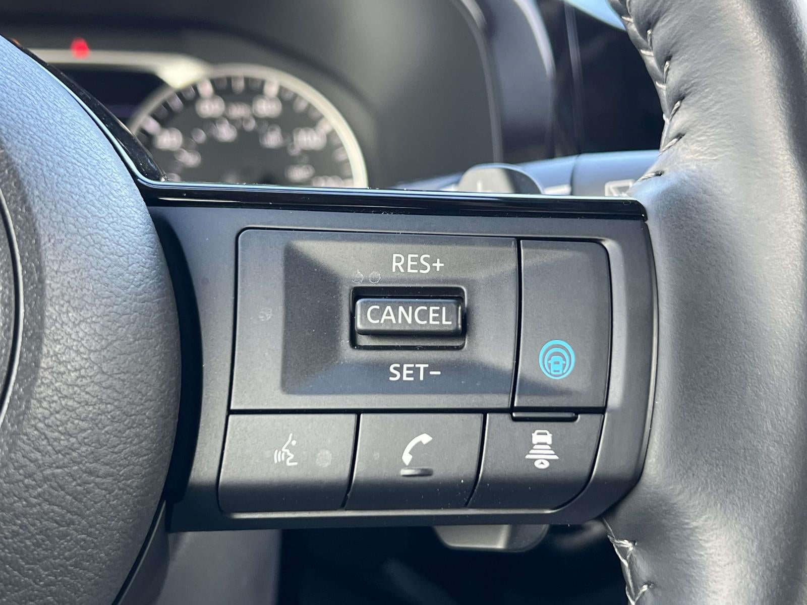 2024 Nissan Pathfinder SL 4WD