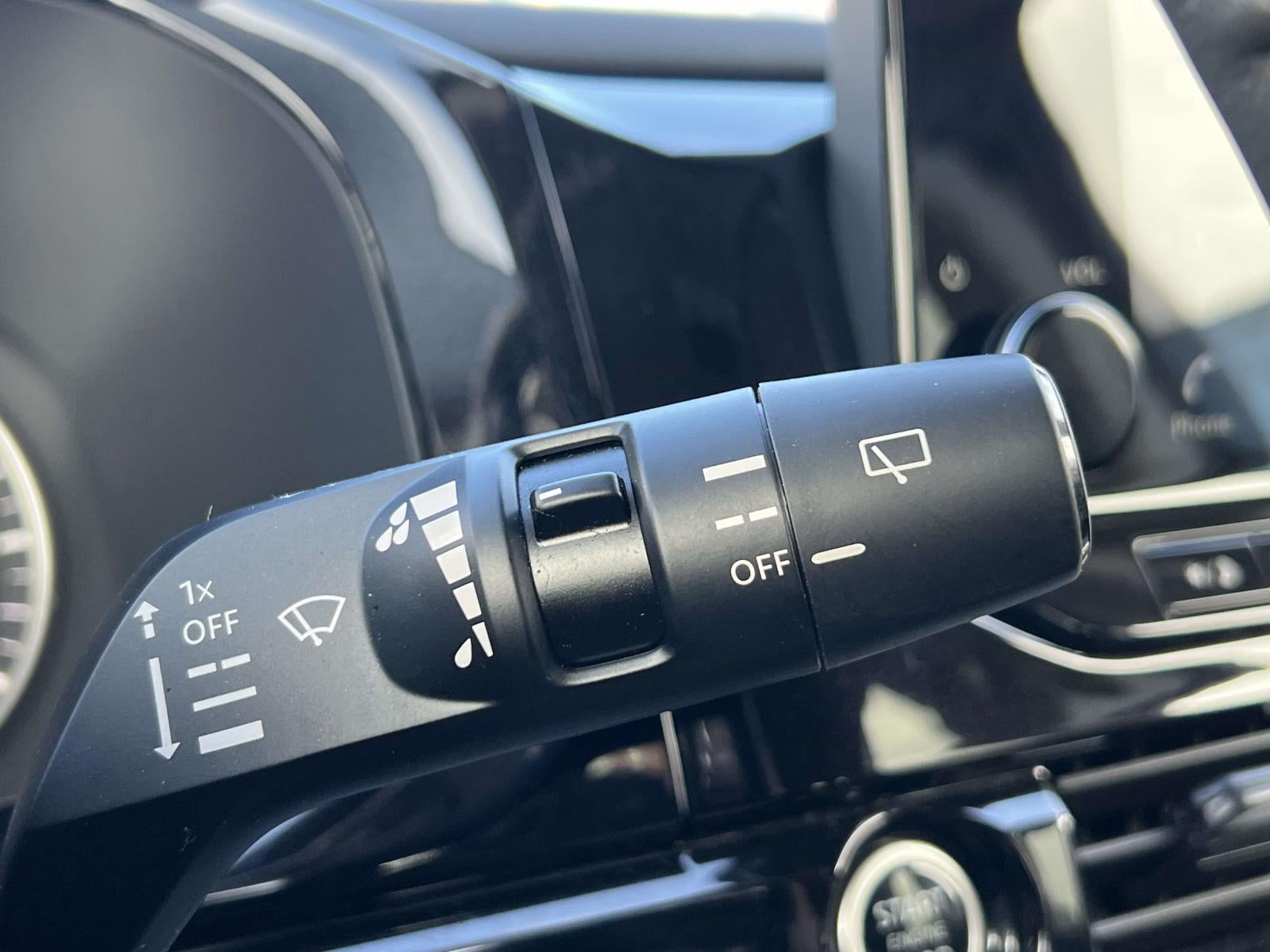 2024 Nissan Pathfinder SL 4WD