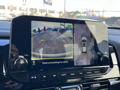 2024 Nissan Pathfinder SL 4WD