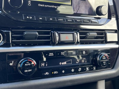 2024 Nissan Pathfinder SL 4WD