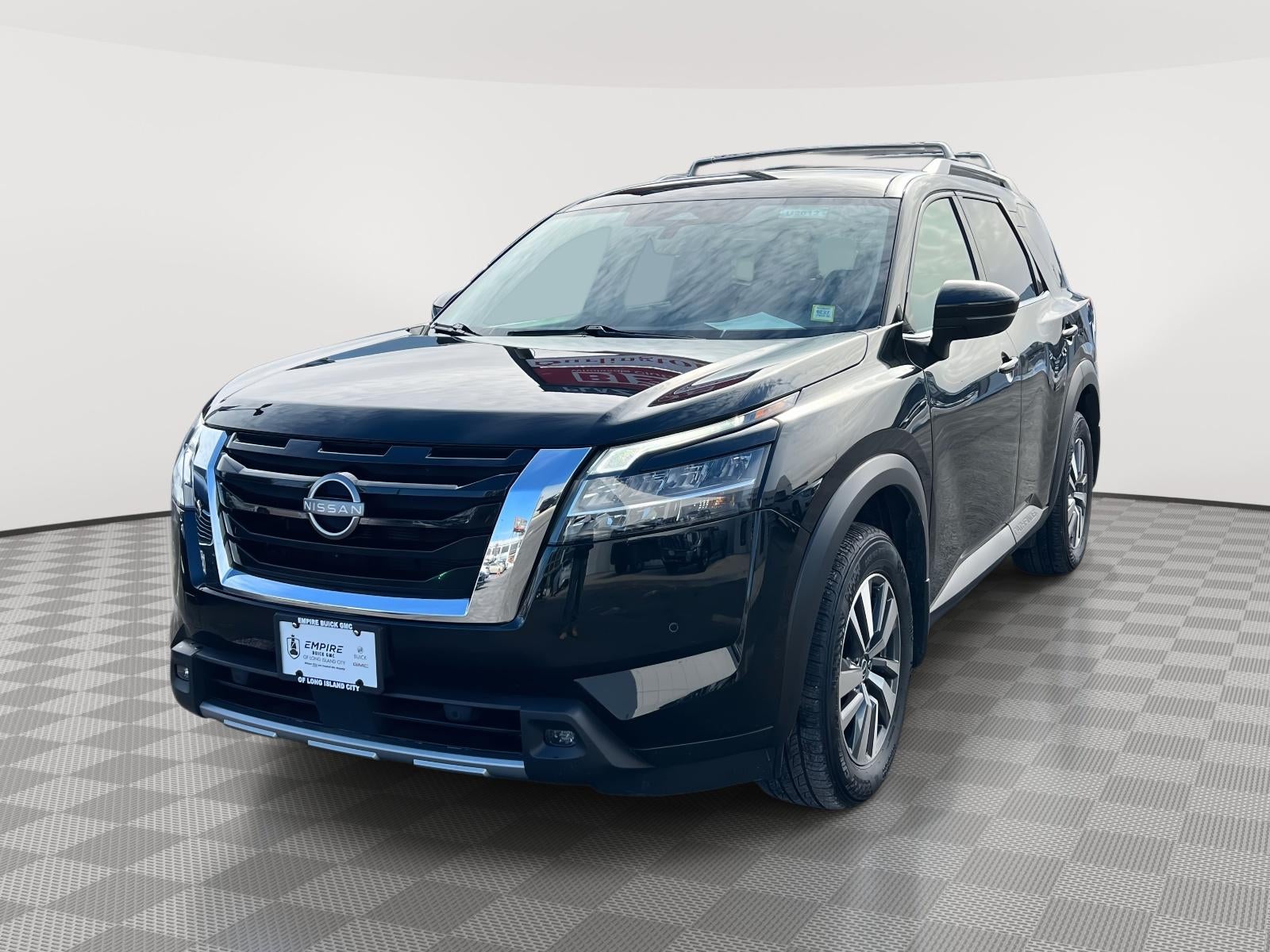 2024 Nissan Pathfinder SL 4WD