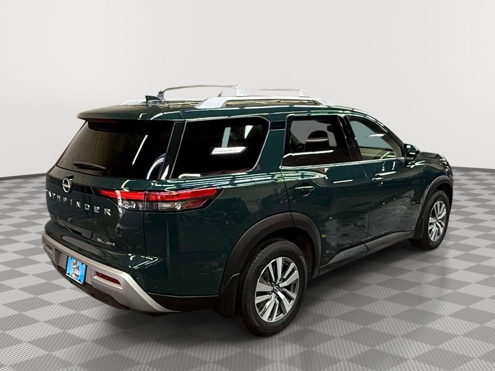 2022 Nissan Pathfinder SL 4WD