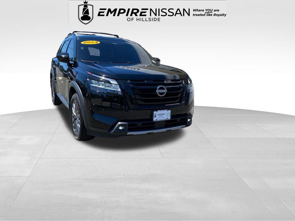 2024 Nissan Pathfinder SL 4WD