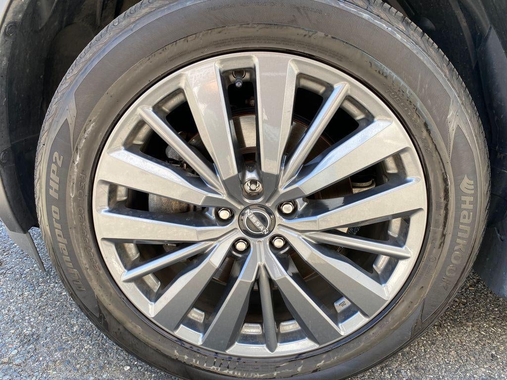 2024 Nissan Pathfinder SL 4WD