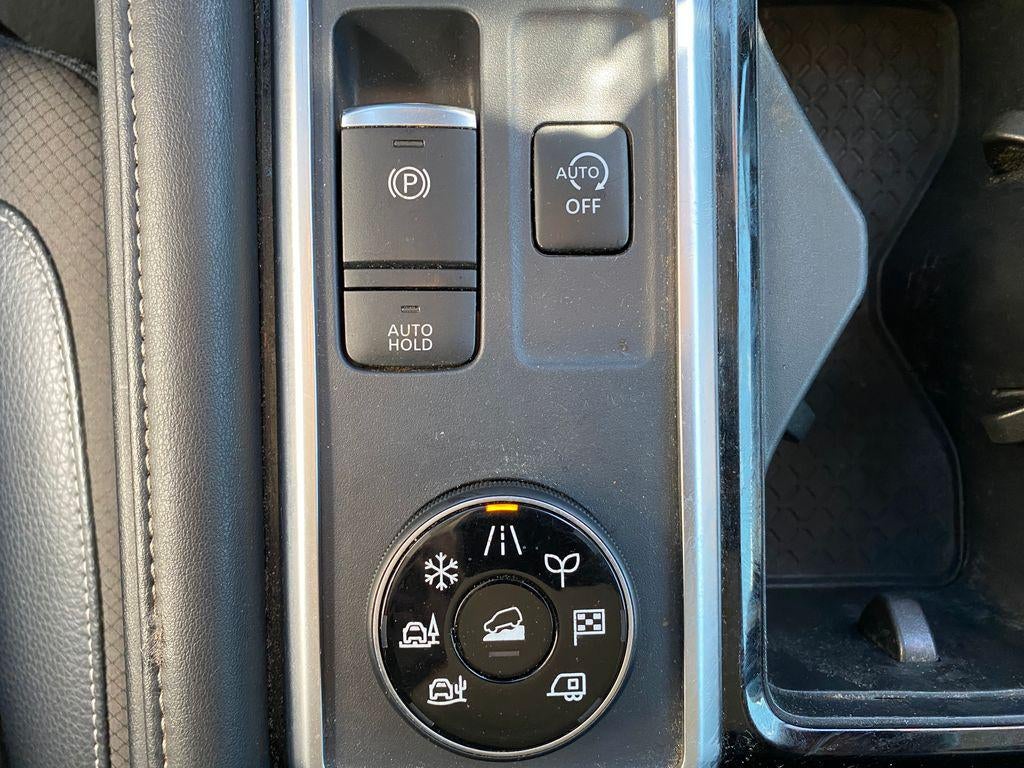 2024 Nissan Pathfinder SL 4WD