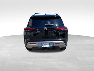 2024 Nissan Pathfinder SL 4WD