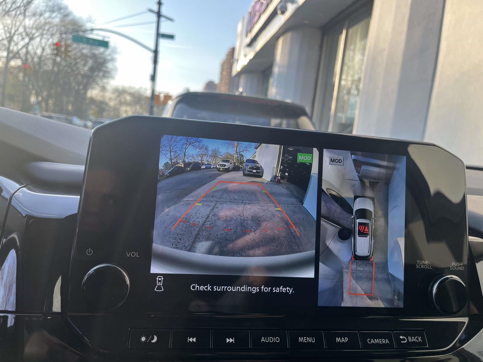 2024 Nissan Pathfinder SL 4WD